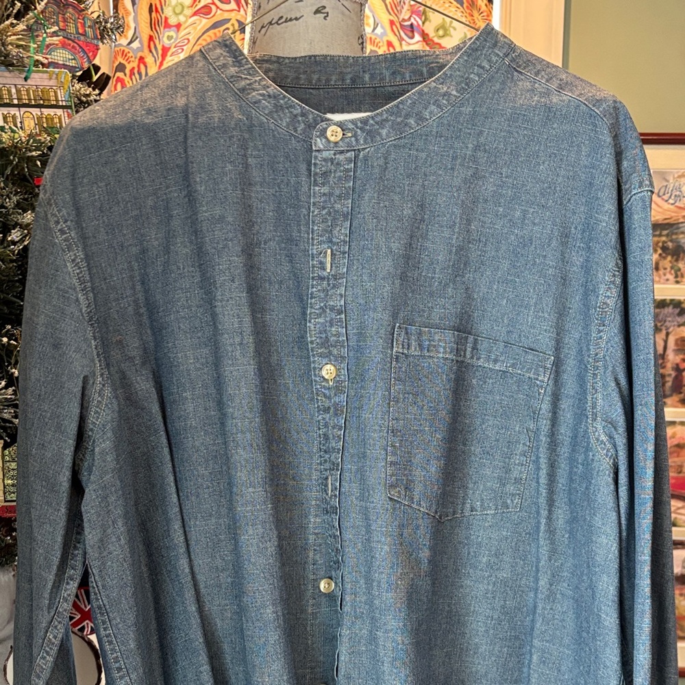 Madda  Fella Castaway, collarless shirt  Size - XL (24)
